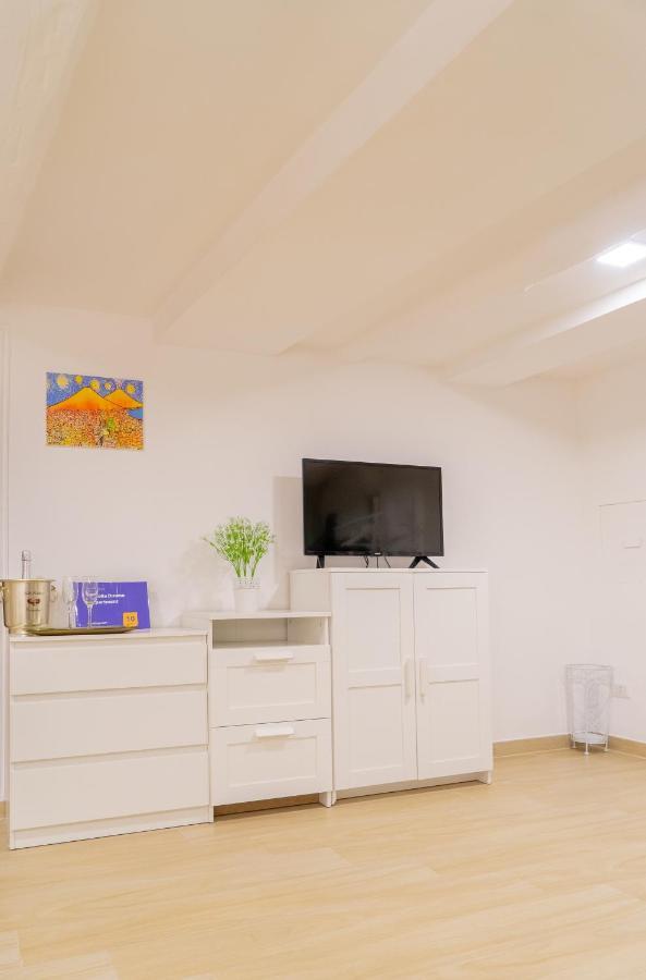 Reginella Duomo Apartment نابولي المظهر الخارجي الصورة
